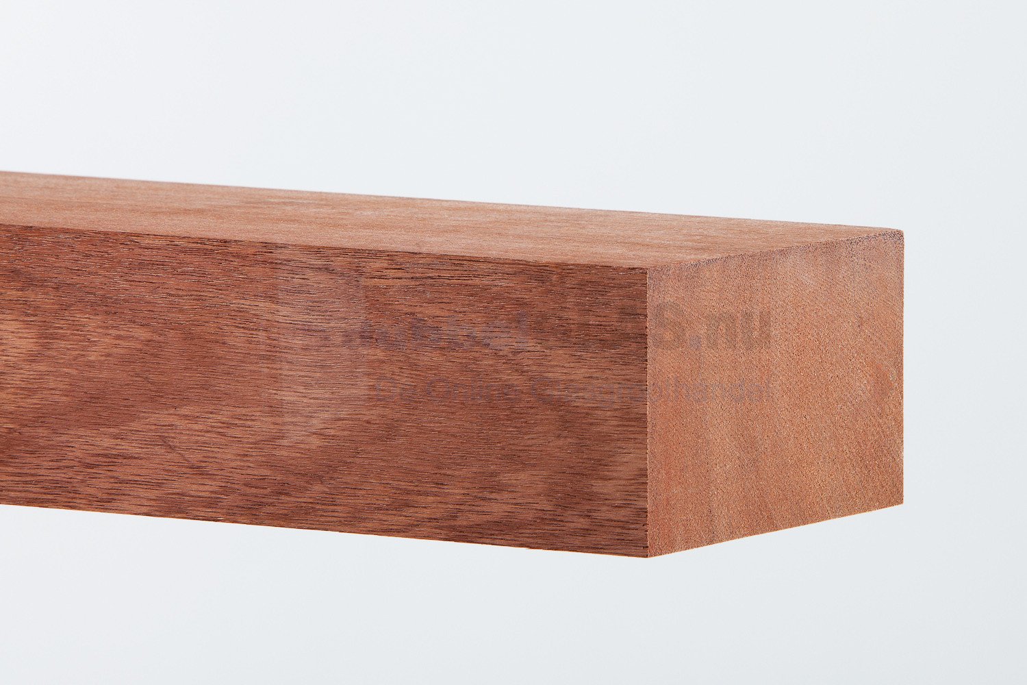 Gevlakt en gestreken